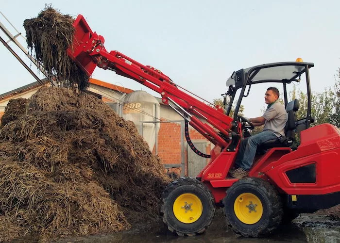 Eastern Farm Machinery Ltd. Gianni Ferrari Turboloader Articulating Compact Loader