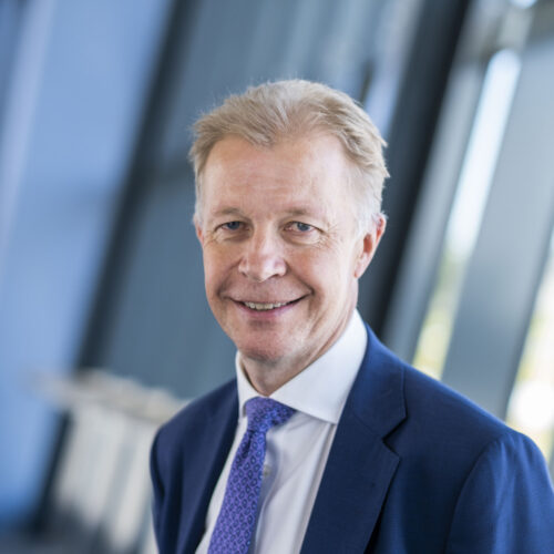 New facilities CEO for Robertson