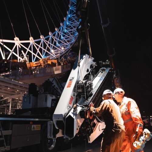 Knuckleboom cranes for London Eye