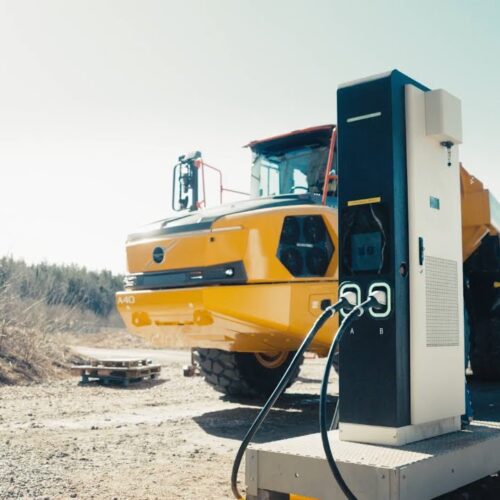 World’s first electric articulated haulers in serial production – Volvo CE.
