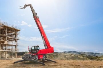 North America’s highest-lifting rotating telehandlers