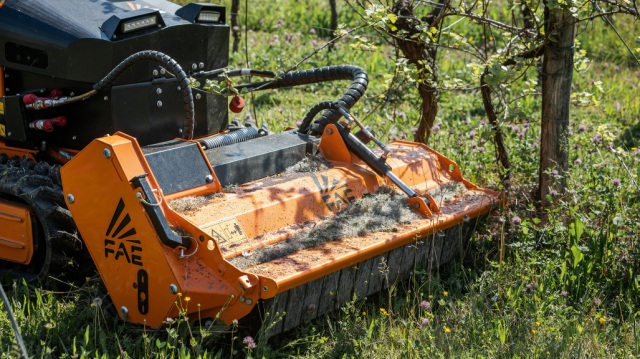 VIDEO: New mulcher for FAE’s remote-controlled tracked carrier cuts through brush up to 2 inches in diameter