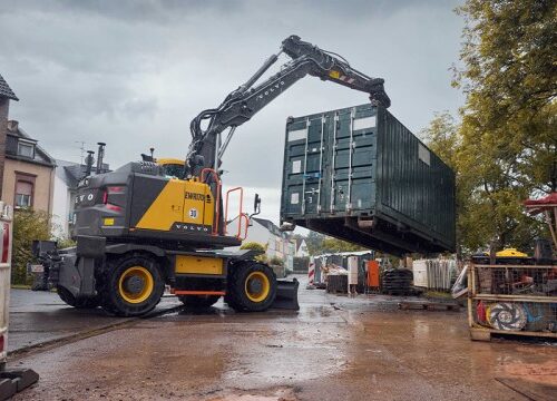 Refreshed design on Volvo CE’s wheeled excavators improves operator experience