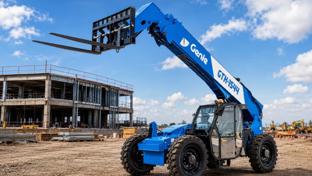 Complete more cycles per shift with Genie’s high-capacity pick-and-carry telehandler