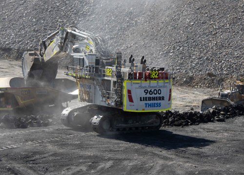 VIDEO: Liebherr R 9600 excavator sets world record for material moved in one year