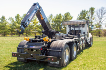 Stellar’s new bumper design for NXT Series Hooklifts features bolt-on and welded configurations