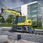 Liebherr enters the 22-tonne class with its new Litronic railroad excavator
