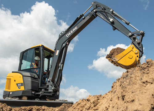 John Deere’s new 4.5-ton P-Tier excavator transports small, digs big