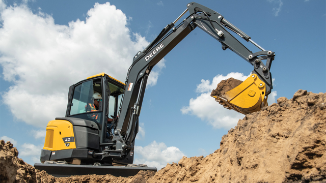 John Deere’s new 4.5-ton P-Tier excavator transports small, digs big