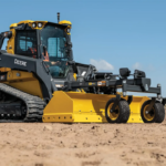 John Deere launches first in-house-designed SmartGrade box blades for large-frame CTLs