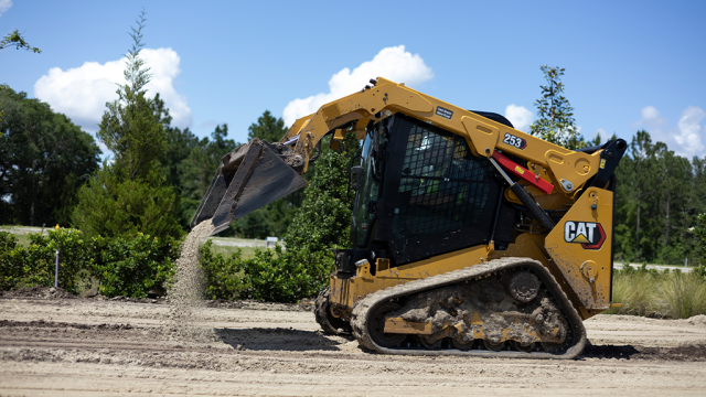 VIDEO: Cat’s new 253 CTL features a redesigned one-piece track roller frame for added stability