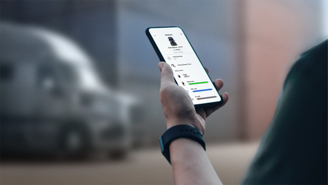 VIDEO: New integration on MyMack app lets drivers easily access virtual driver’s manual