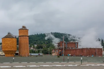 Three Bits: Volcanic electricity, Missouri goes to war with abandoned wells, and play our quiz!