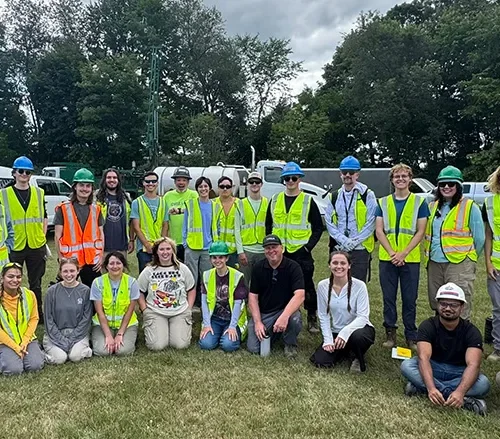 Western Michigan University’s Tom Howe has spent 15 years connecting hydrogeology students with working drillers and real-world field experience.